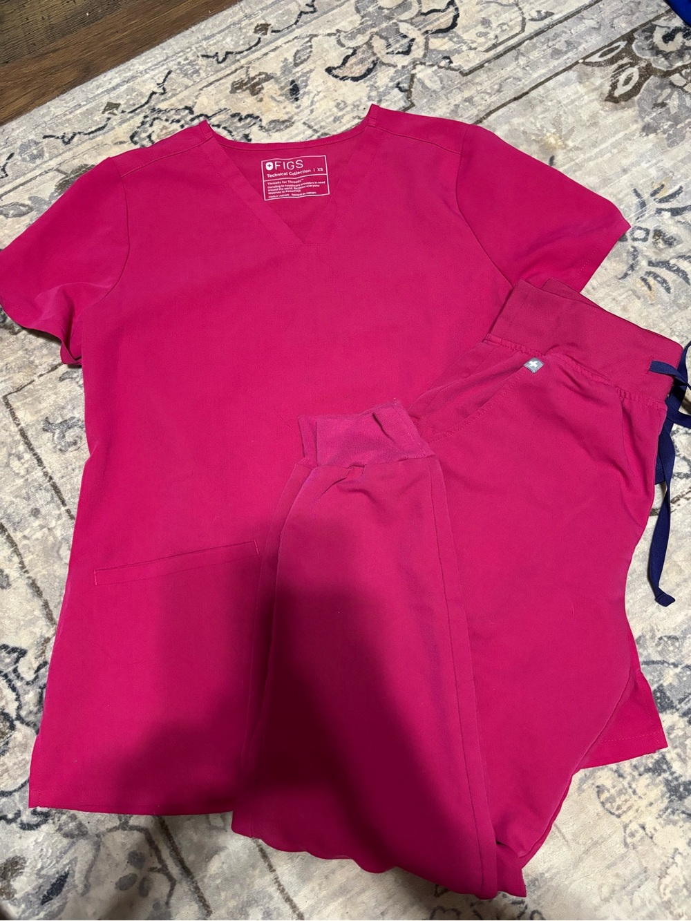 FIGS V-Neck Scrub Top and Drawstring Pants in Hot Pink